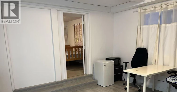 Upper/Downstair-8540 Rosemary Avenue, Richmond, BC, V7A 2K9 - 2