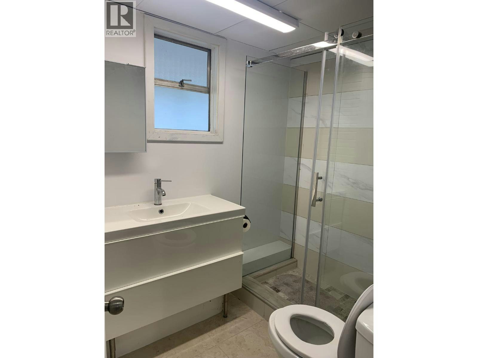 Upper/Downstair-8540 Rosemary Avenue, Richmond, BC, V7A 2K9 - 19