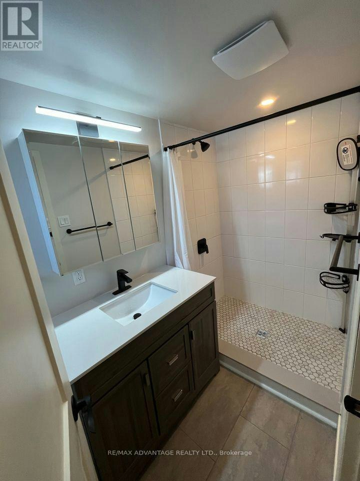 LOWER-143 Downing Crescent, London, ON, N6C 3C7 - 3