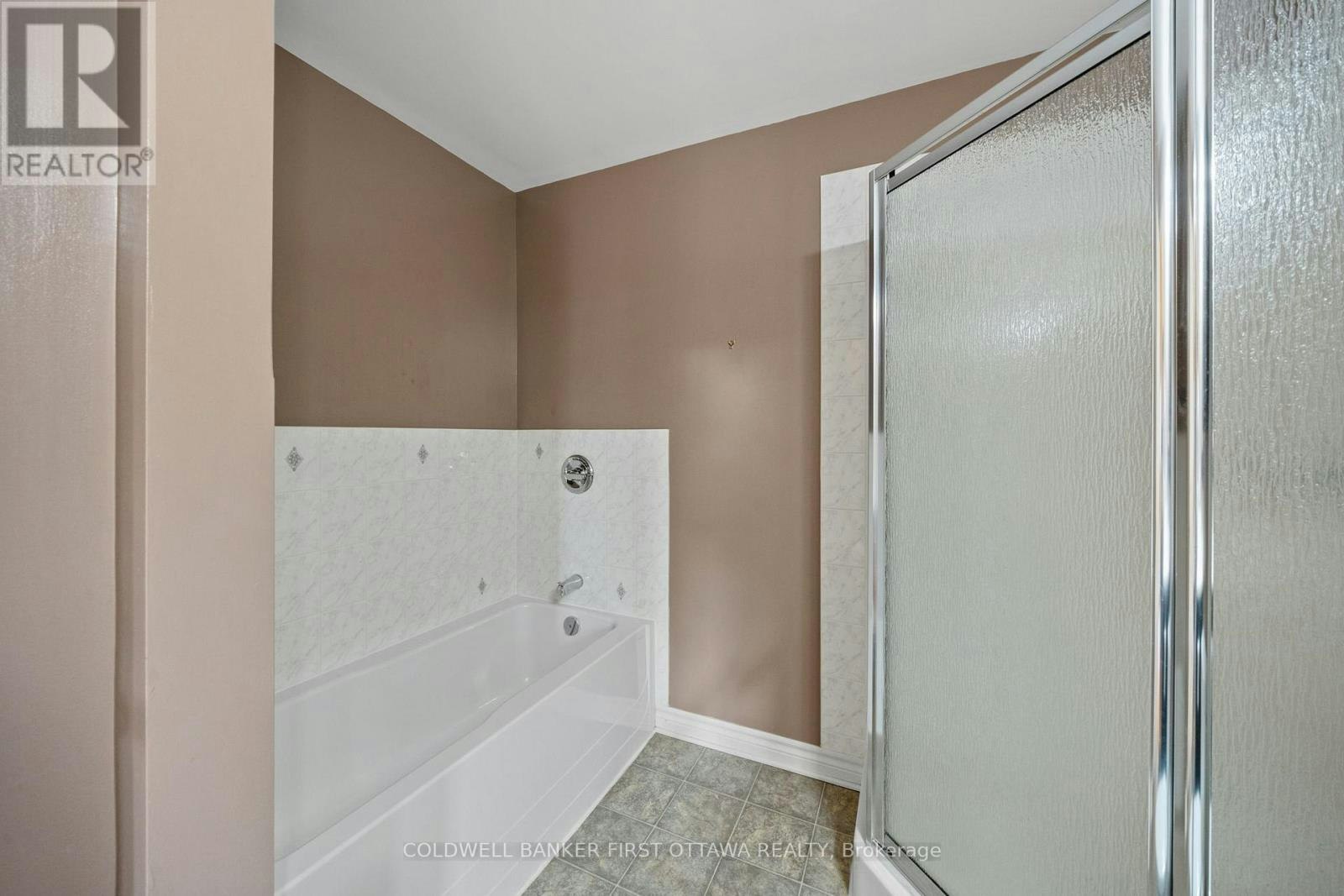 F-143 Oldfield Street, Ottawa, ON, K2G 7C7 - 31