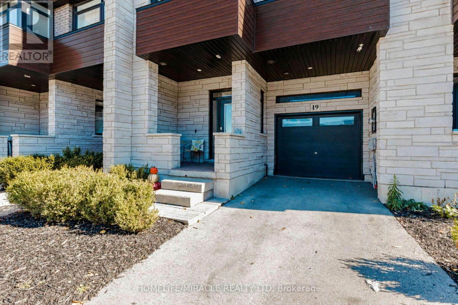 19-35 Midhurst Heights, Hamilton, ON, L8J 0K9 - 5