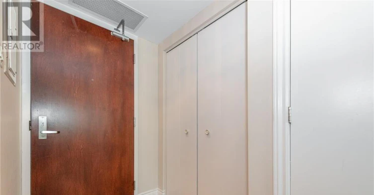 410-200 Rideau Street, Ottawa, ON, K1N 5Y1 - 9
