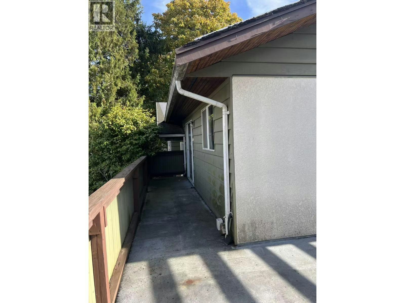 9040 Glenallan Gate, Richmond, BC, V7A 1Z3 - 5