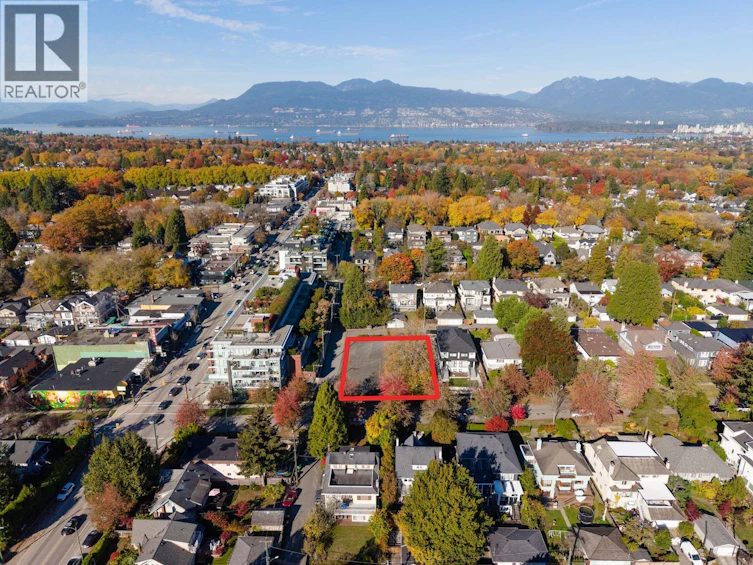 3581 W 30th Avenue, Vancouver, BC, V6S 1W5 - 3