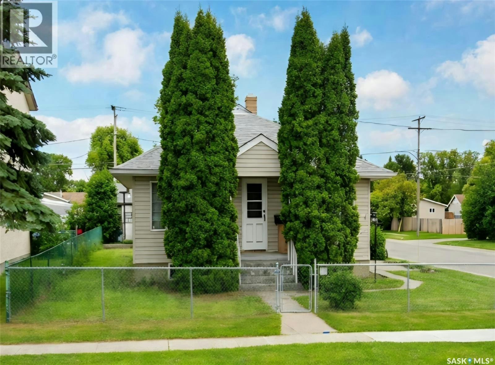 805 4th Street E, Prince Albert, SK, S6V 0K6