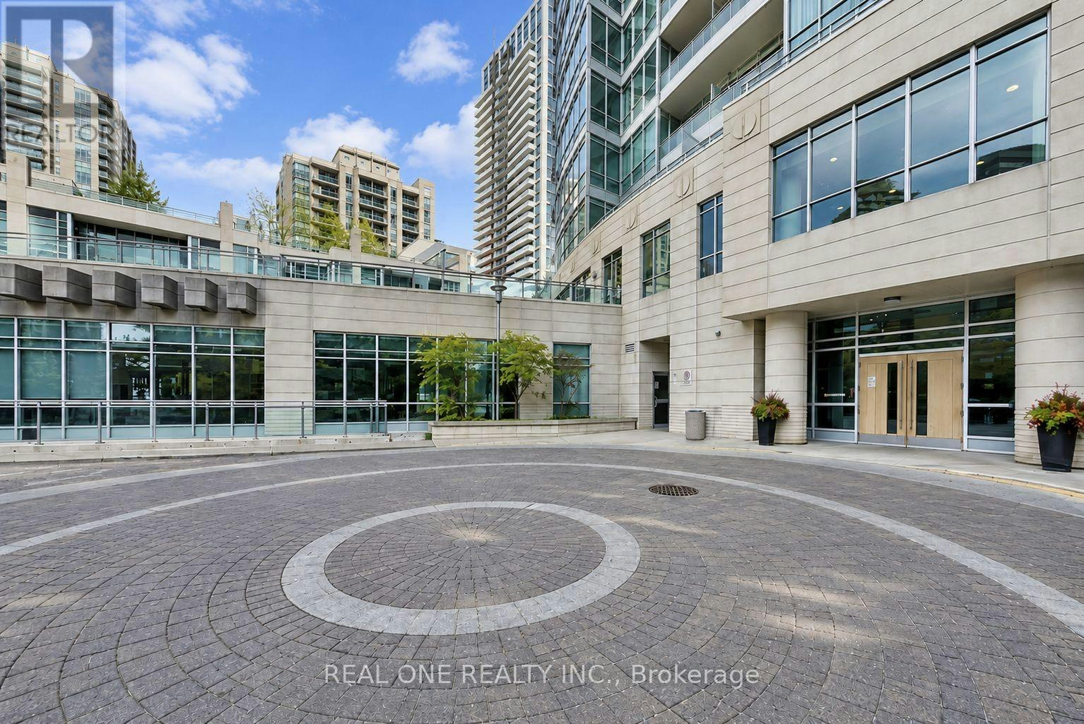 302-18 Holmes Avenue, Toronto, ON, M2N 4L9 - 2