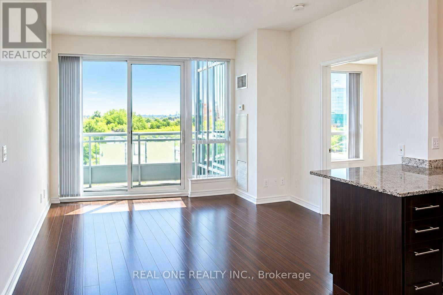 302-18 Holmes Avenue, Toronto, ON, M2N 4L9 - 4