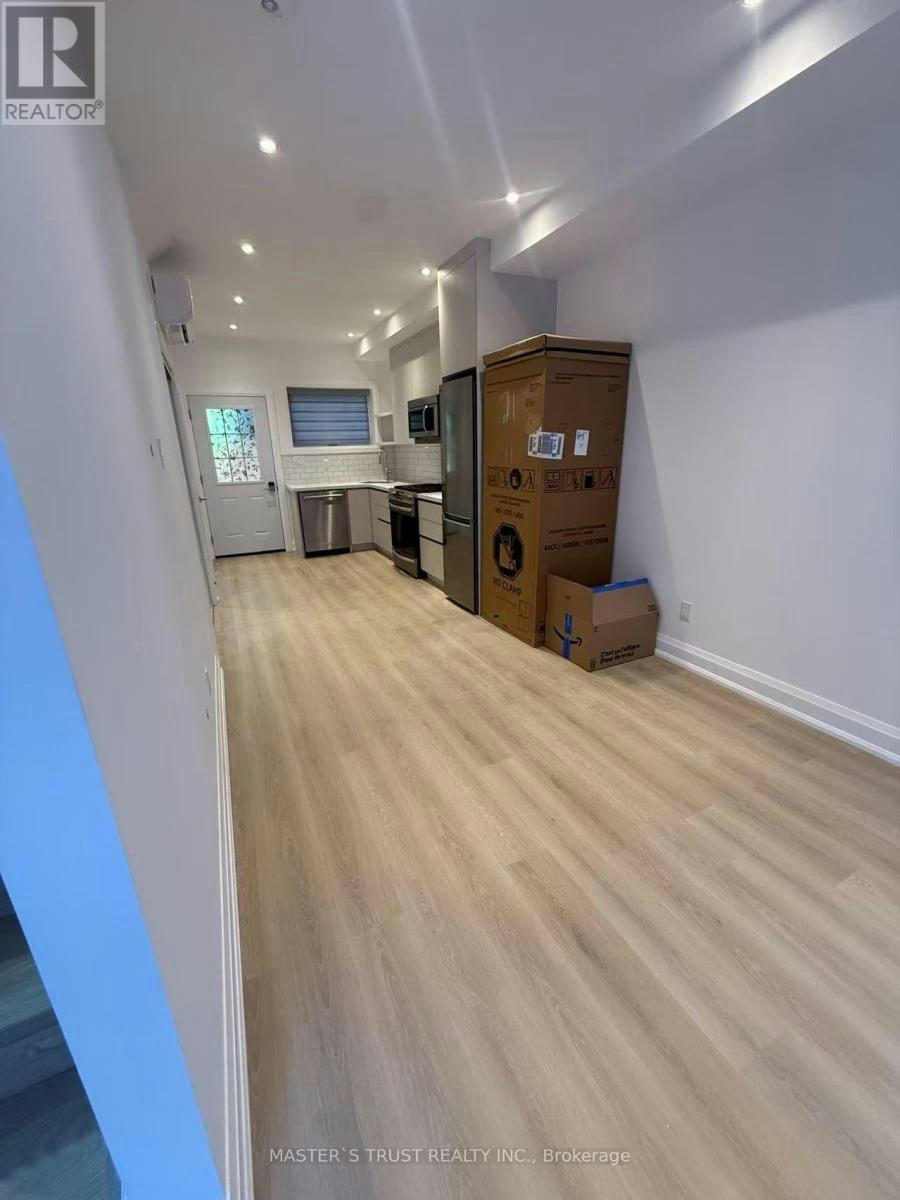 UNIT4-370 Lippincott Street, Toronto, ON, M5S 2P7 - 2