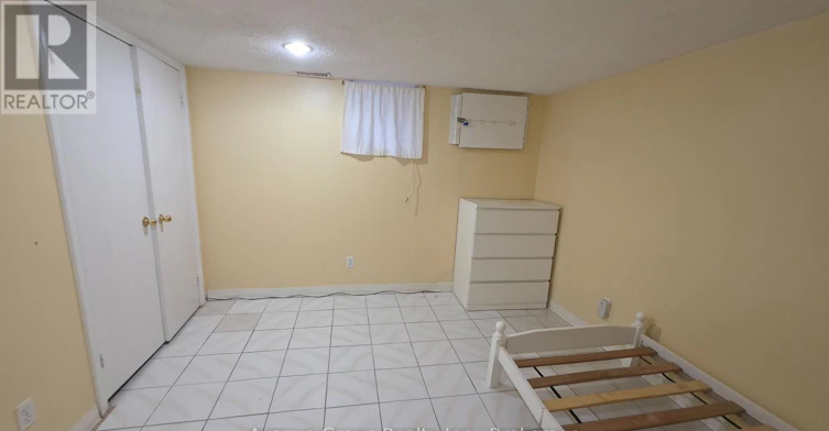 LOWER-82 Caines Avenue, Toronto, ON, M2R 2L3 - 7
