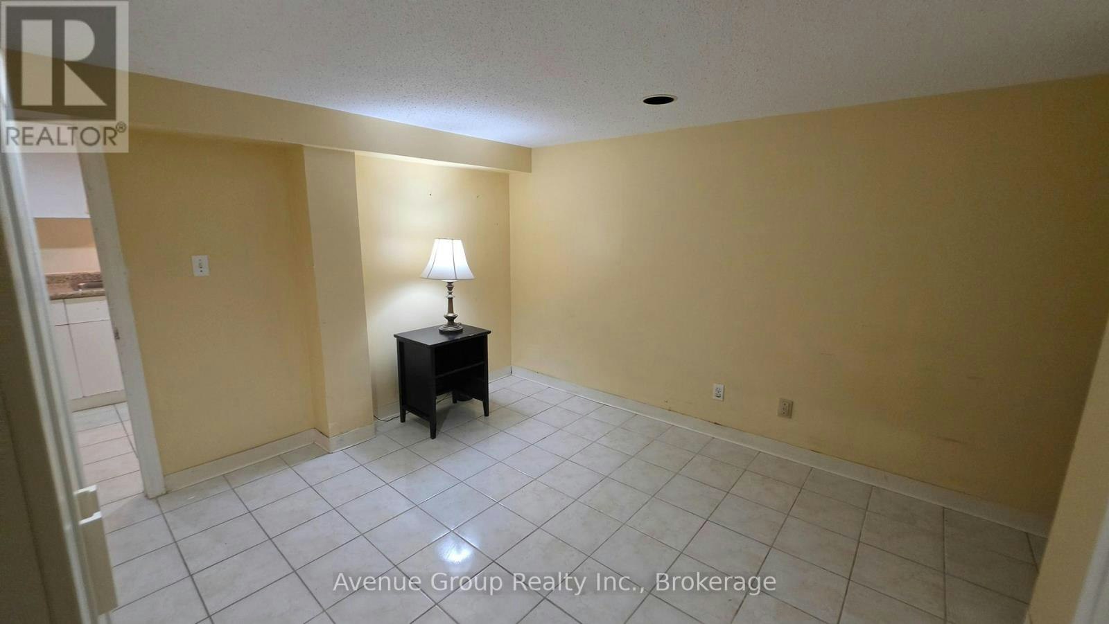 LOWER-82 Caines Avenue, Toronto, ON, M2R 2L3 - 6