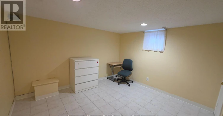 LOWER-82 Caines Avenue, Toronto, ON, M2R 2L3 - 5