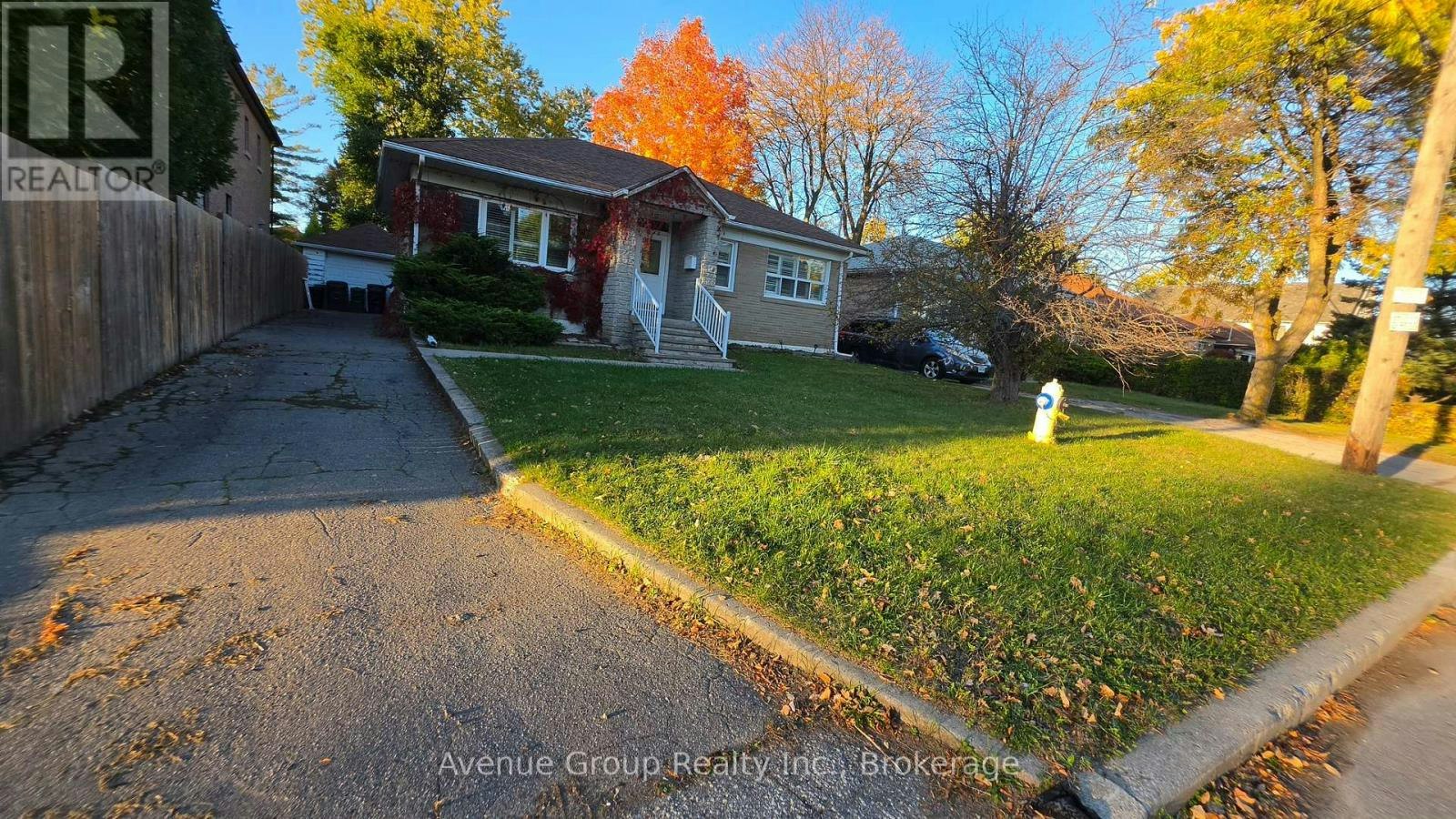 LOWER-82 Caines Avenue, Toronto, ON, M2R 2L3 - 2