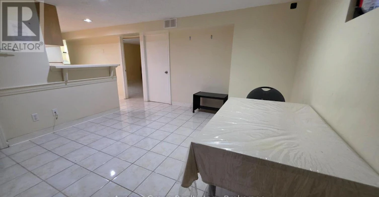 LOWER-82 Caines Avenue, Toronto, ON, M2R 2L3 - 4