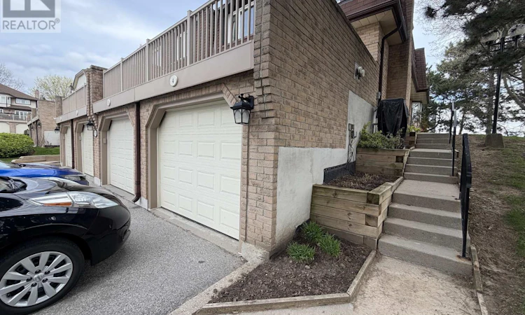 4-1510 Upper Middle Road