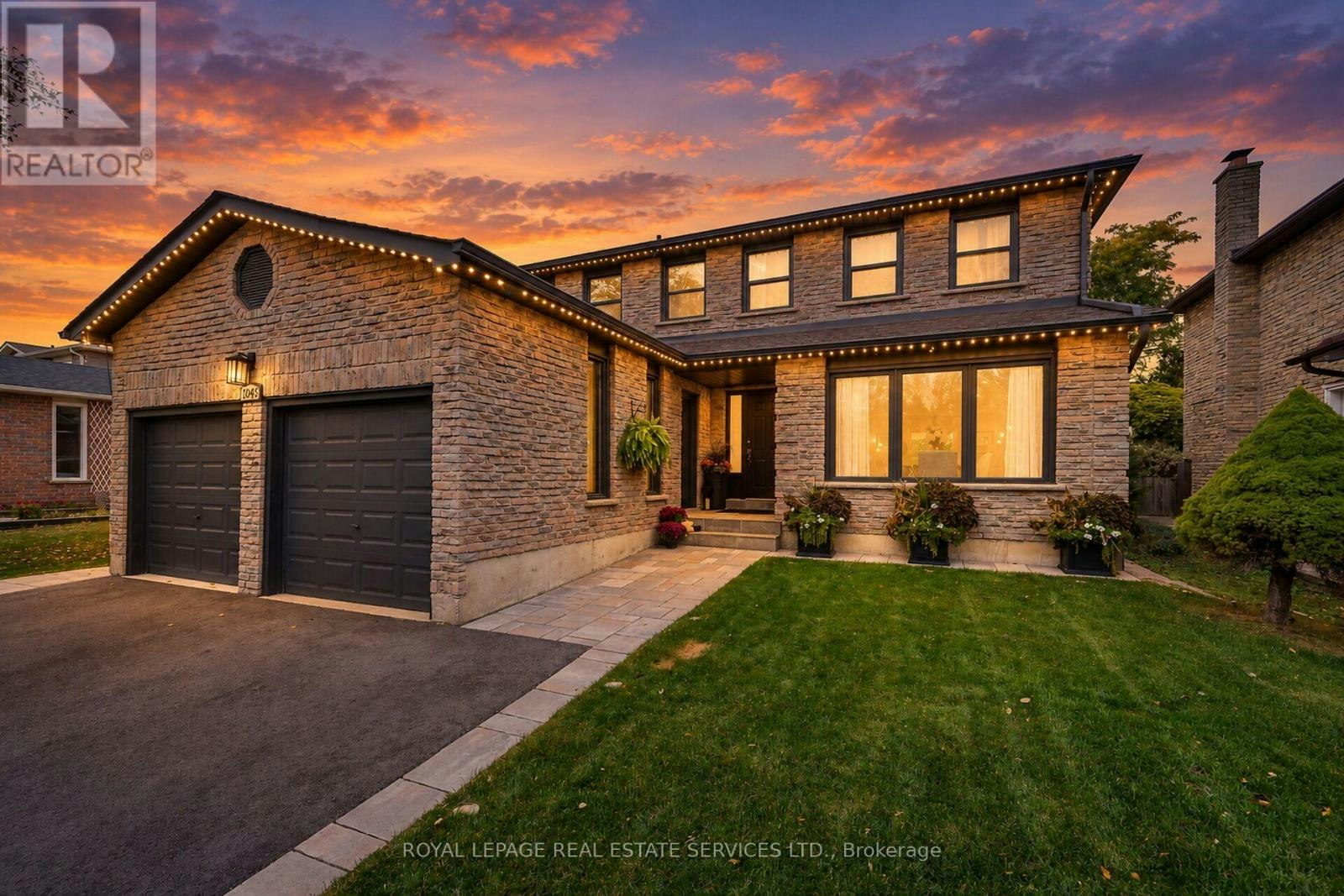 1045 Mannington Lane, Mississauga, ON, L4W 3X6