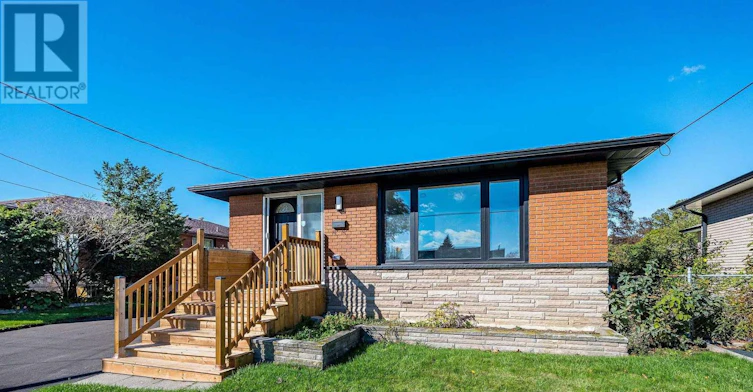 UPPER-135 Nugent Drive, Hamilton, ON, L8H 2N3 - 2