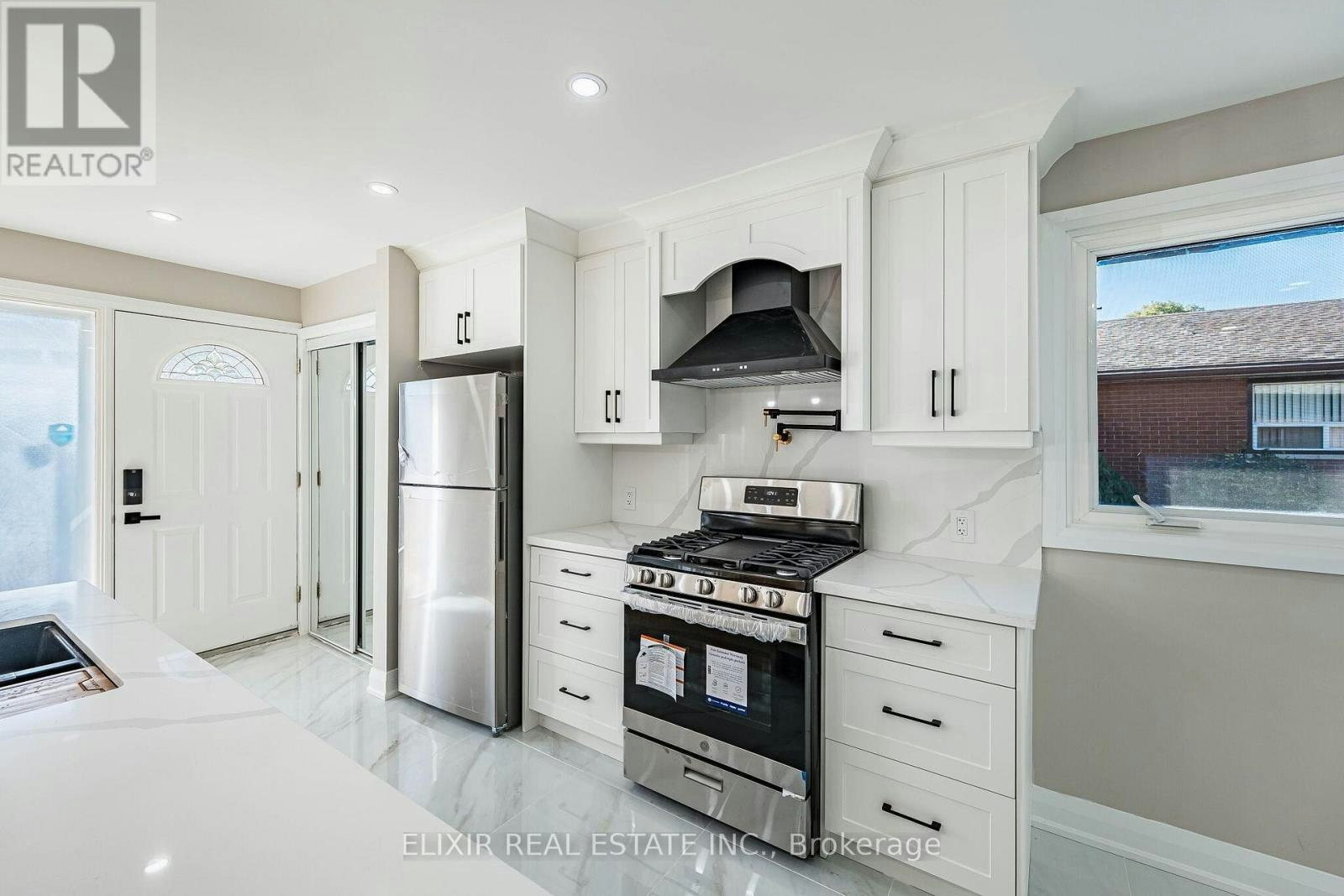 UPPER-135 Nugent Drive, Hamilton, ON, L8H 2N3 - 7