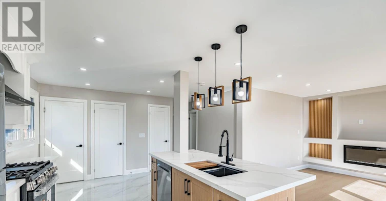 UPPER-135 Nugent Drive, Hamilton, ON, L8H 2N3