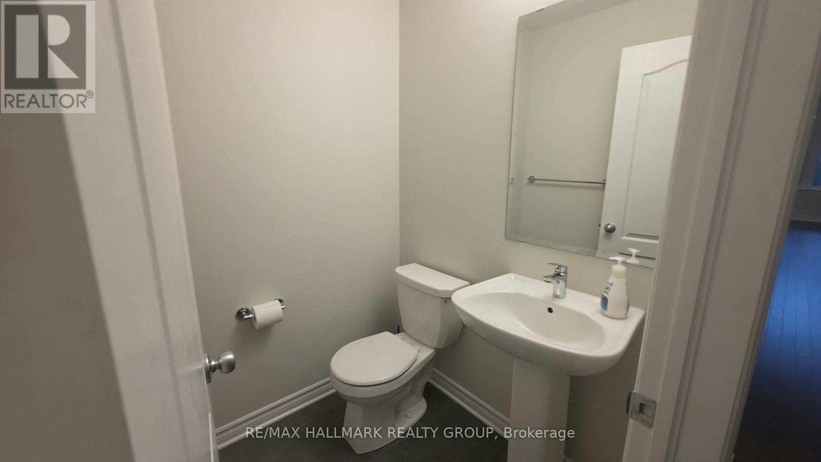 62 Mandevilla Crescent, Ottawa, ON, K1T 3V9 - 5