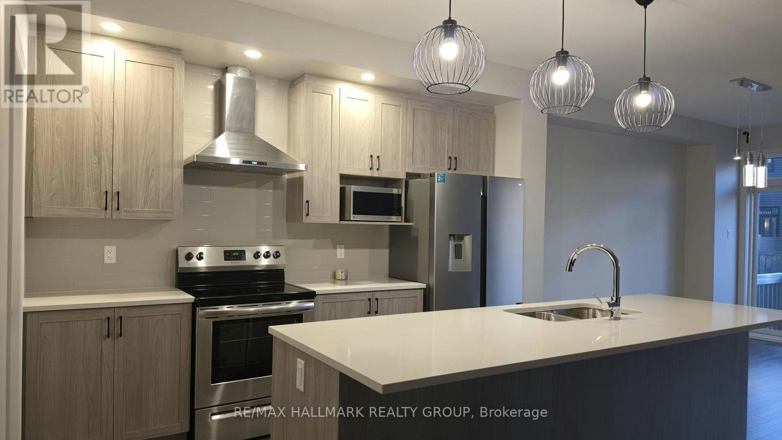 62 Mandevilla Crescent, Ottawa, ON, K1T 3V9 - 7