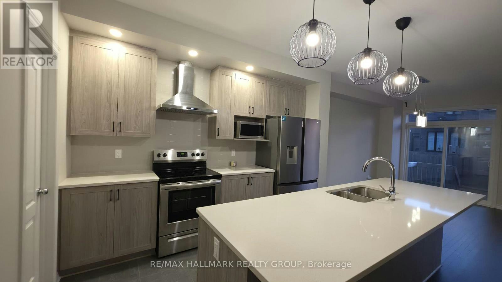 62 Mandevilla Crescent, Ottawa, ON, K1T 3V9 - 9