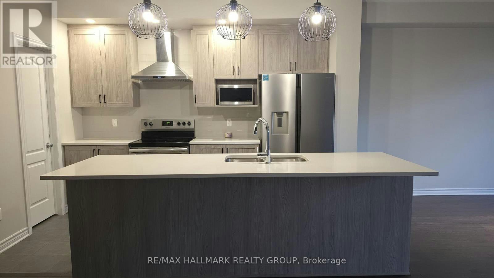 62 Mandevilla Crescent, Ottawa, ON, K1T 3V9 - 8