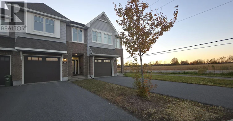 62 Mandevilla Crescent, Ottawa, ON, K1T 3V9 - 2