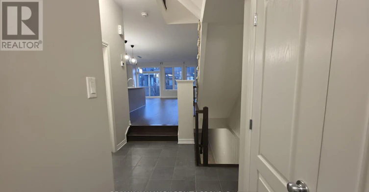 62 Mandevilla Crescent, Ottawa, ON, K1T 3V9 - 4
