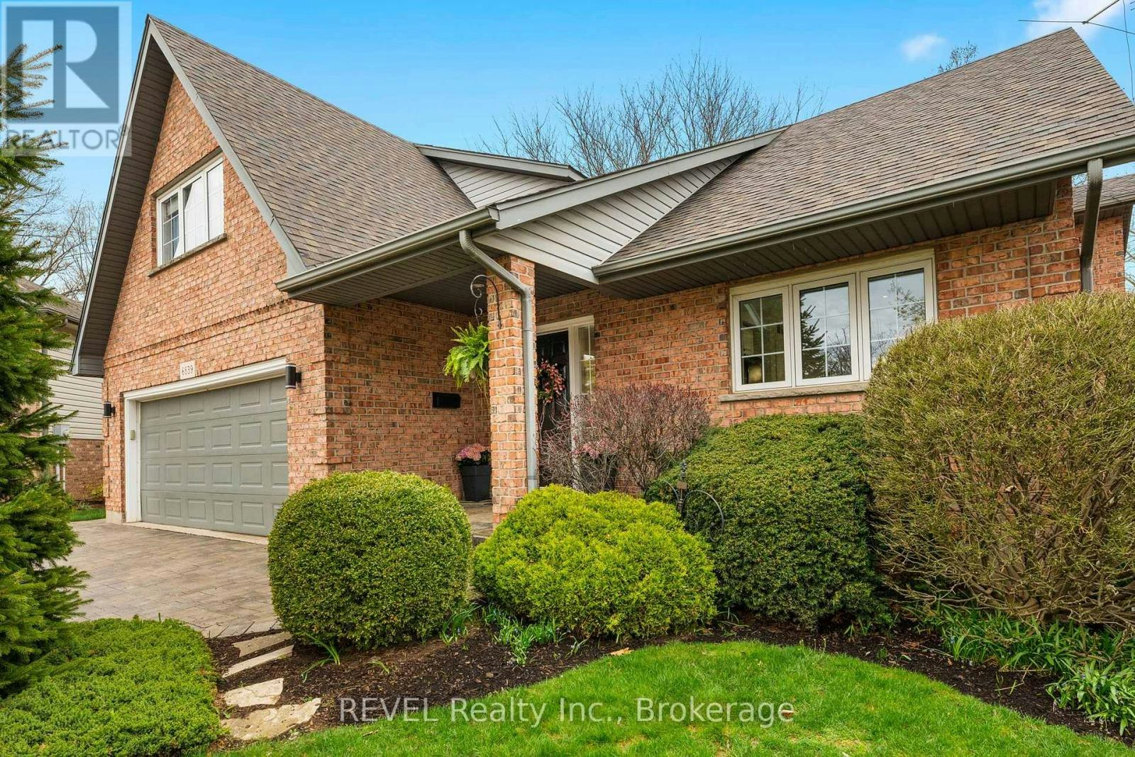 6839 Imperial Court, Niagara Falls, ON, L2G 7W9
