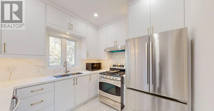 861 Surin Court, Newmarket, ON, L3Y 8R3 - 10