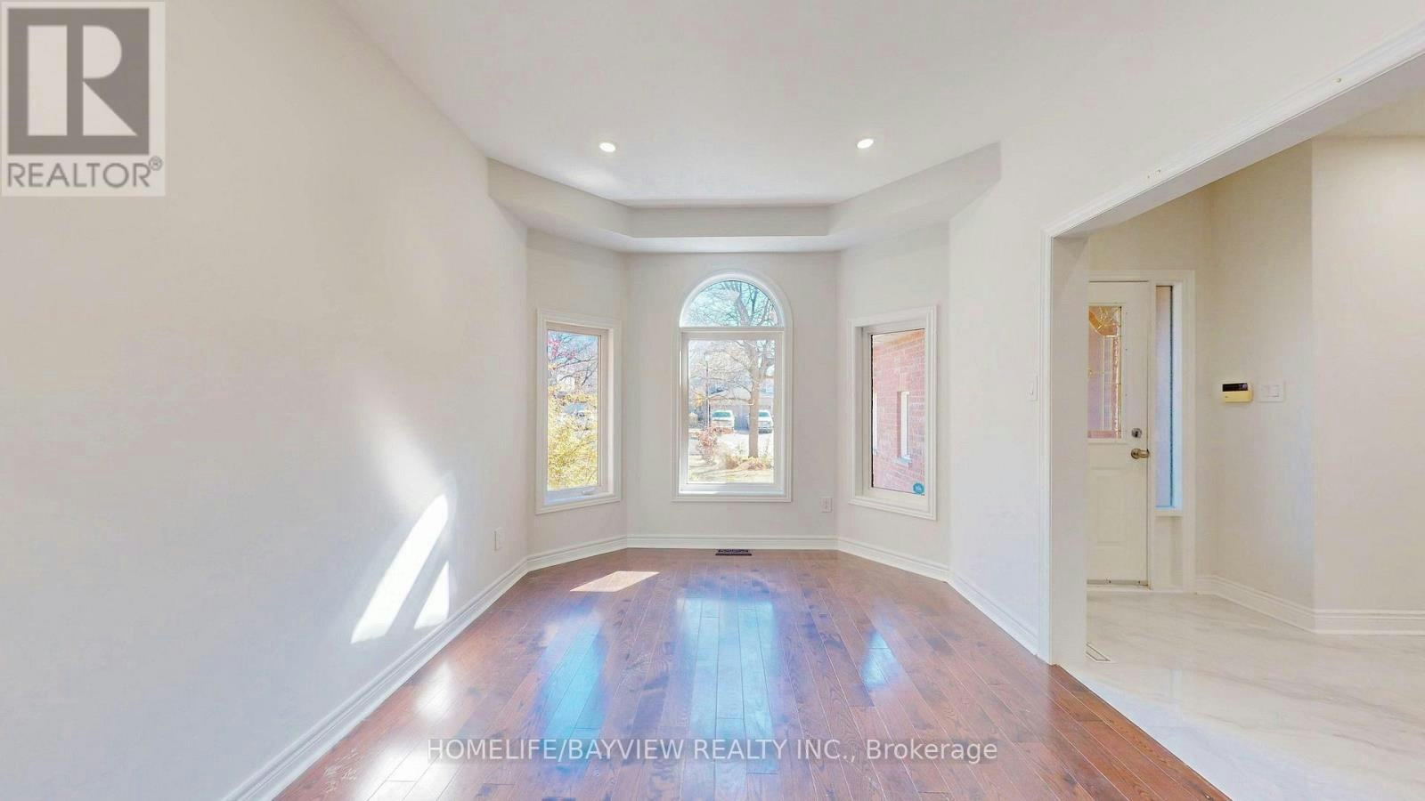 861 Surin Court, Newmarket, ON, L3Y 8R3 - 6