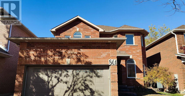 861 Surin Court, Newmarket, ON, L3Y 8R3