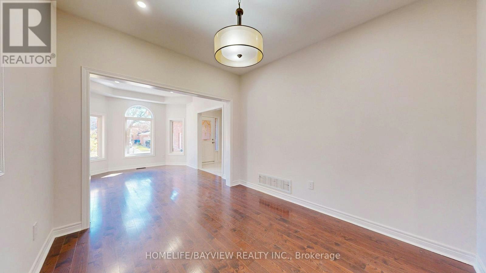 861 Surin Court, Newmarket, ON, L3Y 8R3 - 7