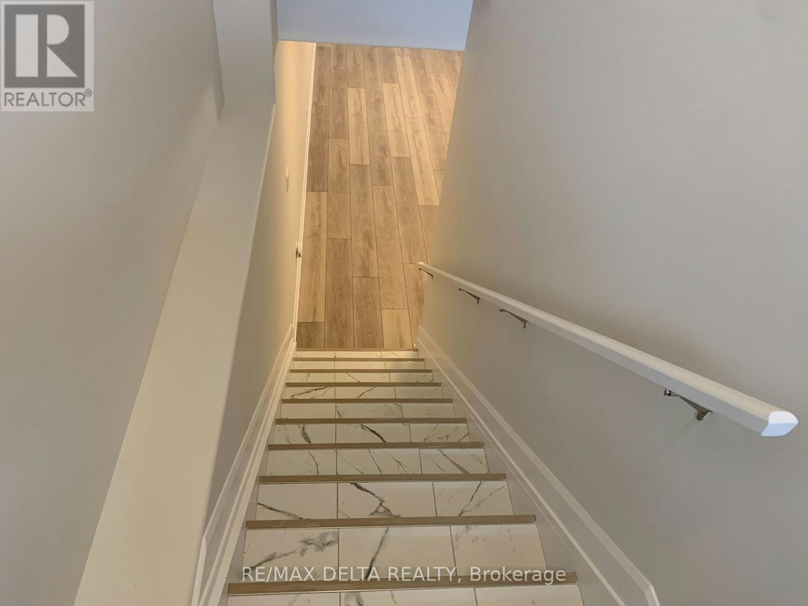 A-930 Chablis Crescent, Russell, ON, K0A 1W0 - 2