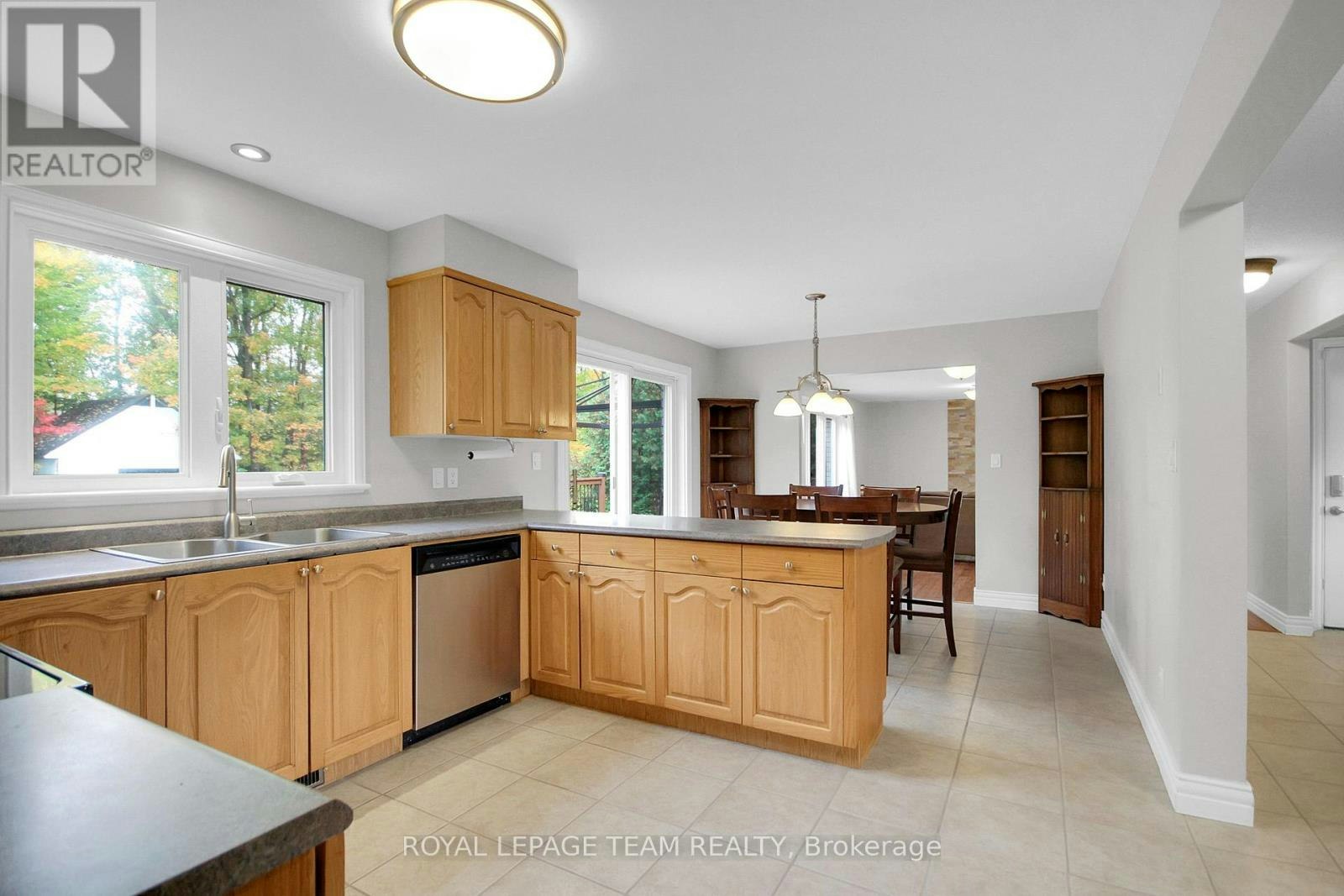 7089 Bush Drive, Ottawa, ON, K4P 1M8 - 9