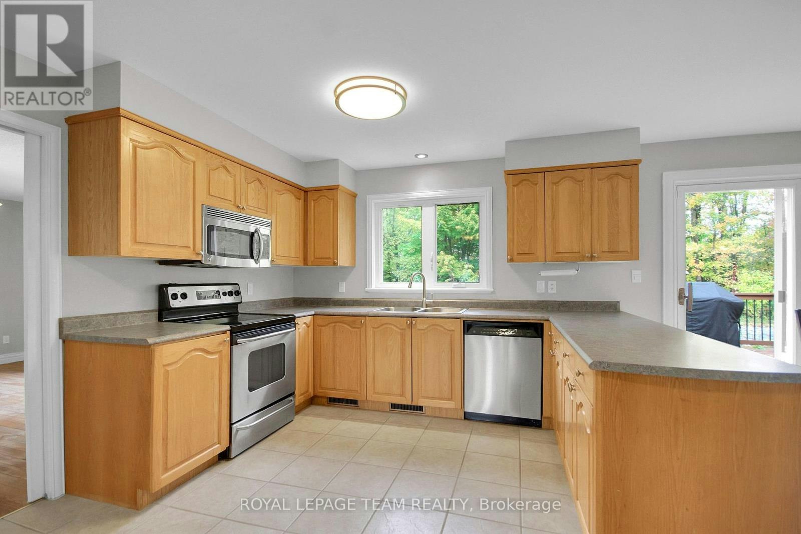 7089 Bush Drive, Ottawa, ON, K4P 1M8 - 10