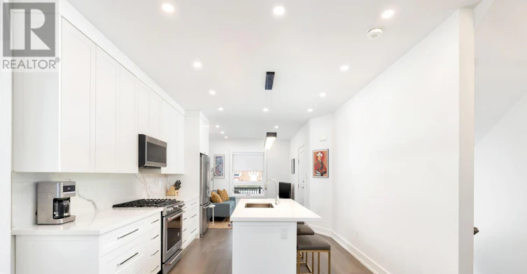 6 Halton Street, Toronto, ON, M6J 1R3 - 6