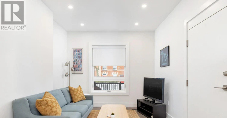 6 Halton Street, Toronto, ON, M6J 1R3 - 11