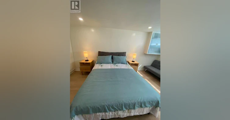 86 Santa Barbara Road, Toronto, ON, M2N 2C2