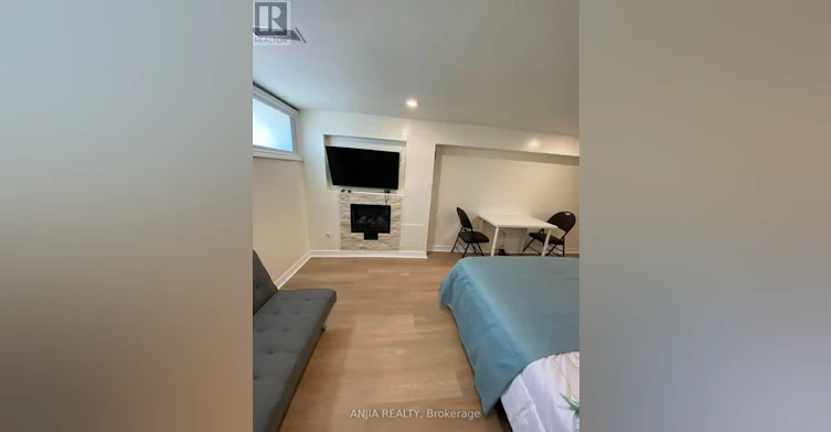 86 Santa Barbara Road, Toronto, ON, M2N 2C2 - 3