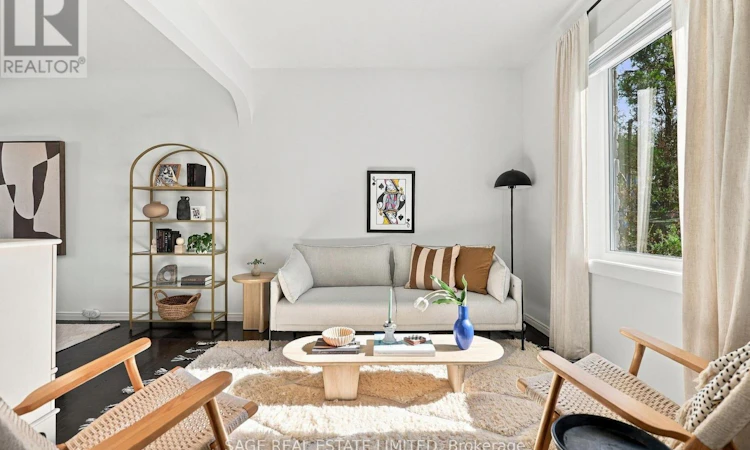 100 Dagmar Avenue