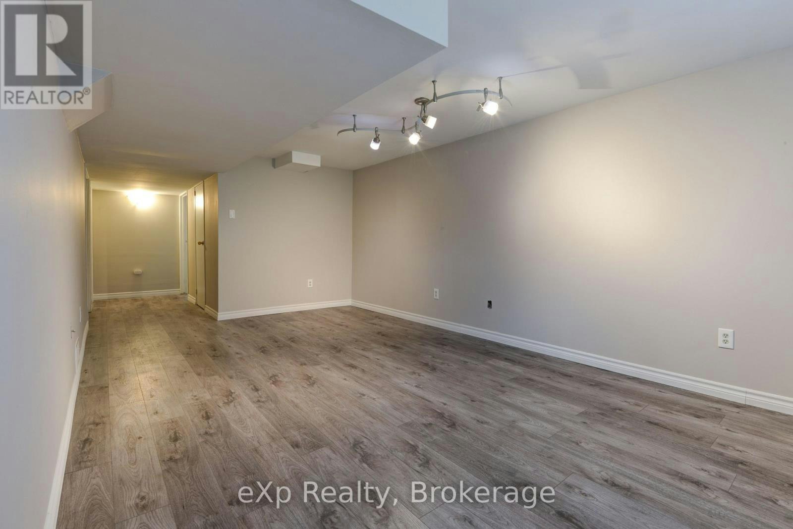 LOWER-475 Admiral Drive, London, ON, N5V 1J3 - 4