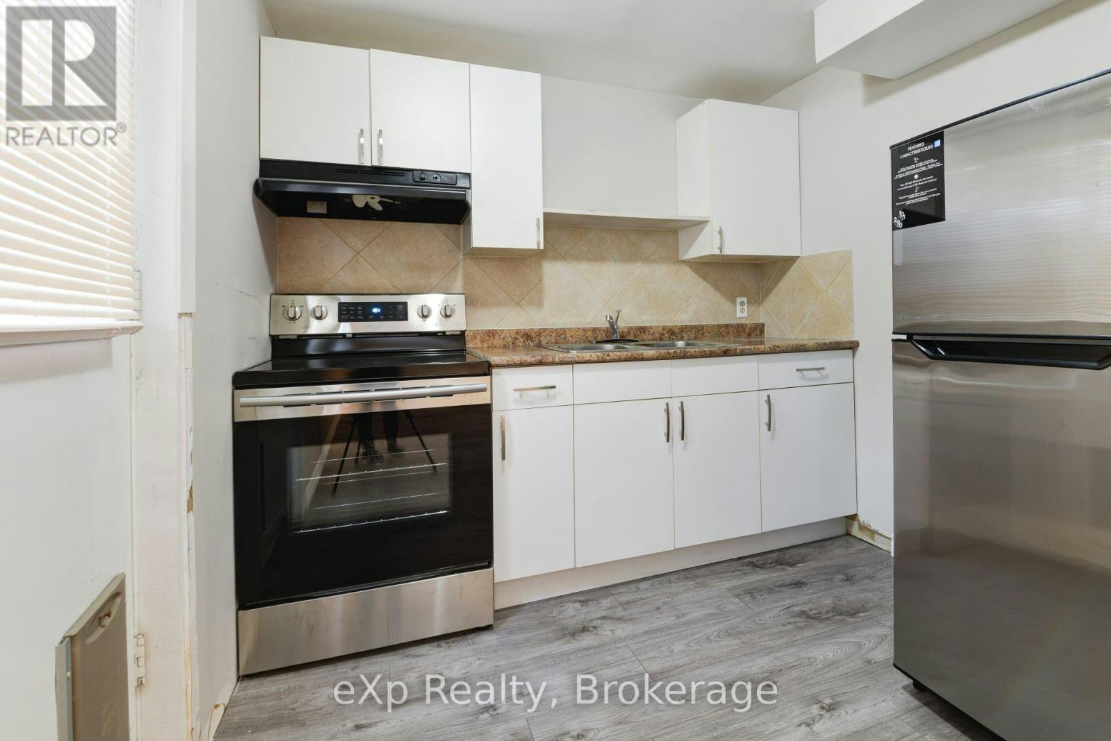 LOWER-475 Admiral Drive, London, ON, N5V 1J3 - 2