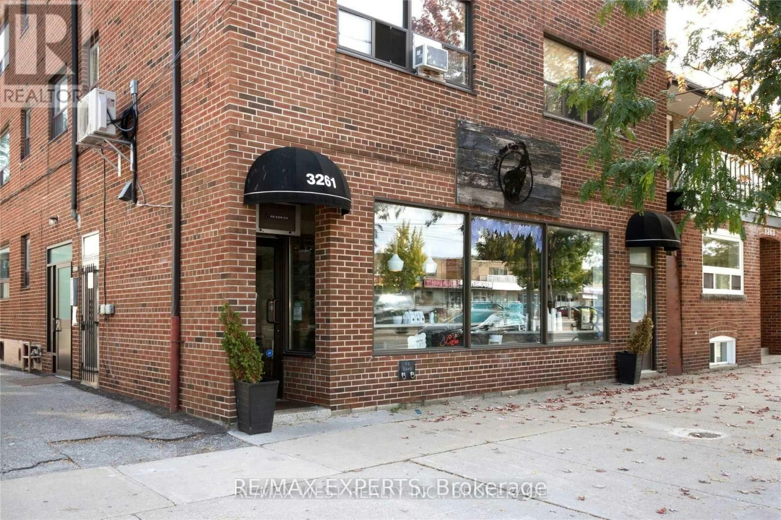 301 3261a Lake Shore Boulevard, Toronto, ON, M8V 1M2