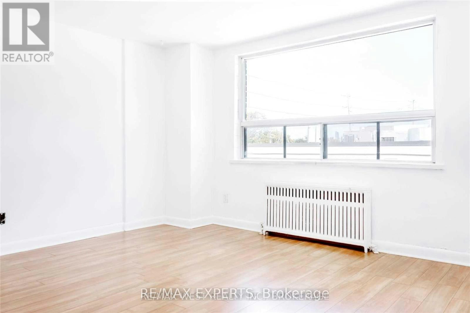 301 3261a Lake Shore Boulevard, Toronto, ON, M8V 1M2 - 5