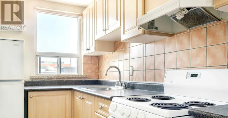 301 3261a Lake Shore Boulevard, Toronto, ON, M8V 1M2 - 3