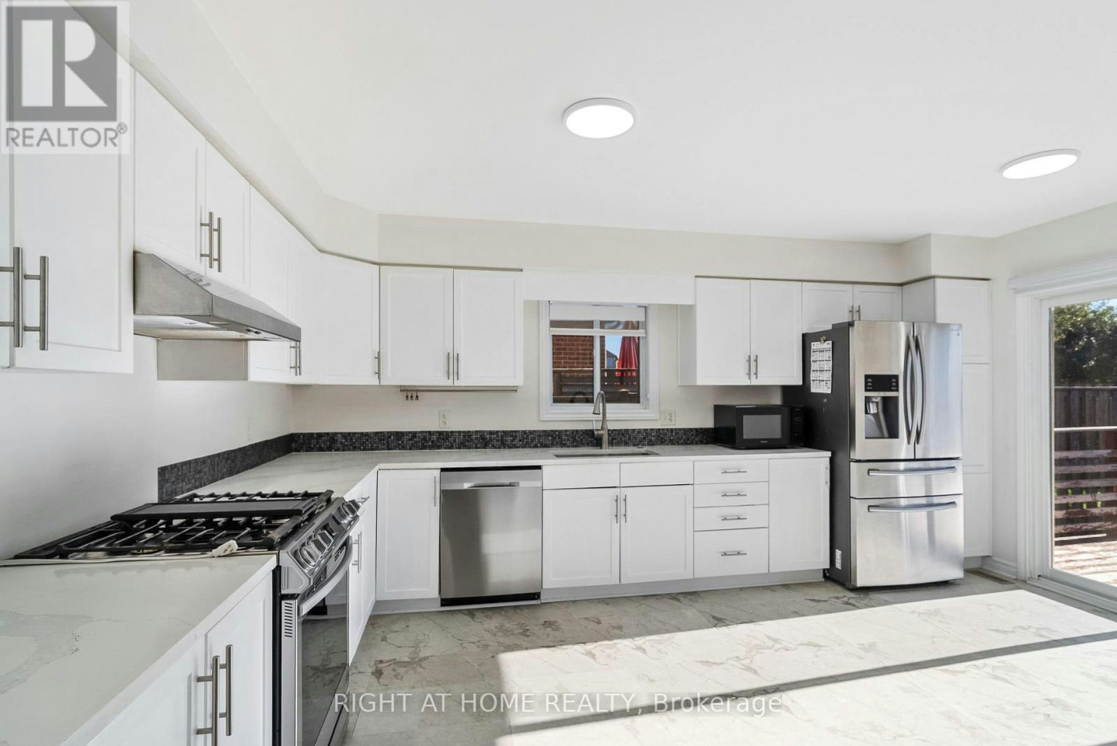 1205 Wenige Drive NORTH, London, ON, N5X 4P7 - 7