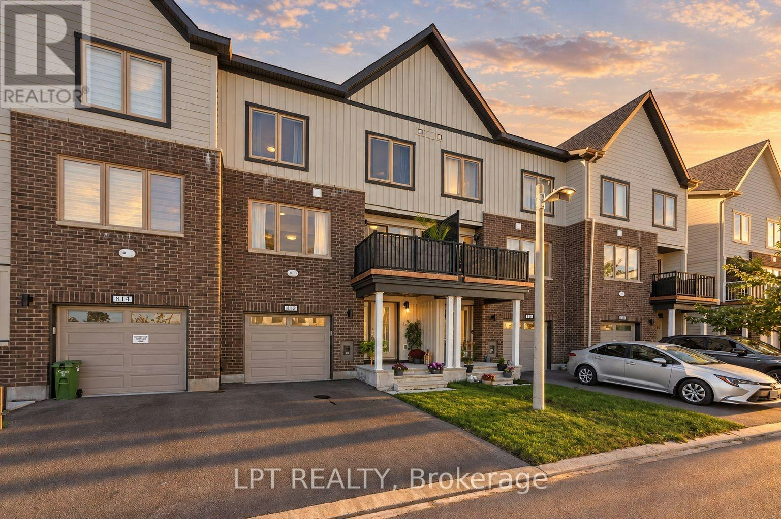 812 Kinstead Private, Ottawa, ON, K2S 3B3