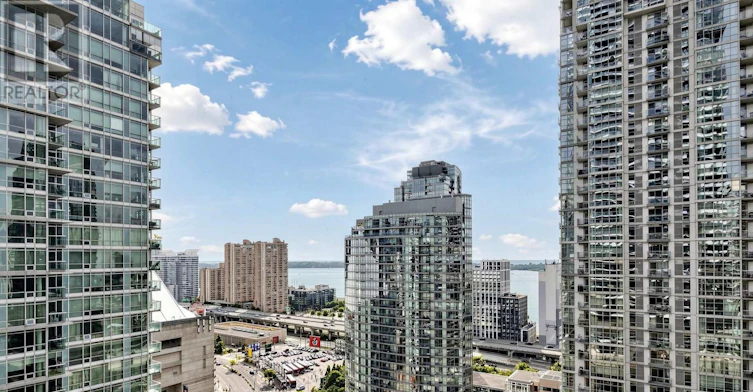 2208-1 Concord Way, Toronto, ON, M5V 0X3 - 21