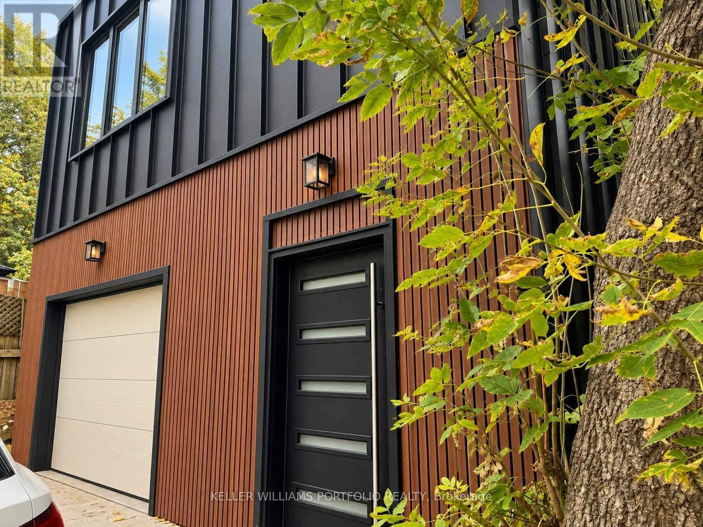 LANEWAY House 71a Chisholm Avenue, Toronto, ON, M4C 4V1